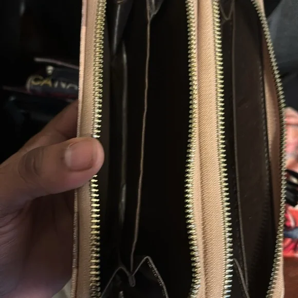 Wallet - Picture 5 of 6